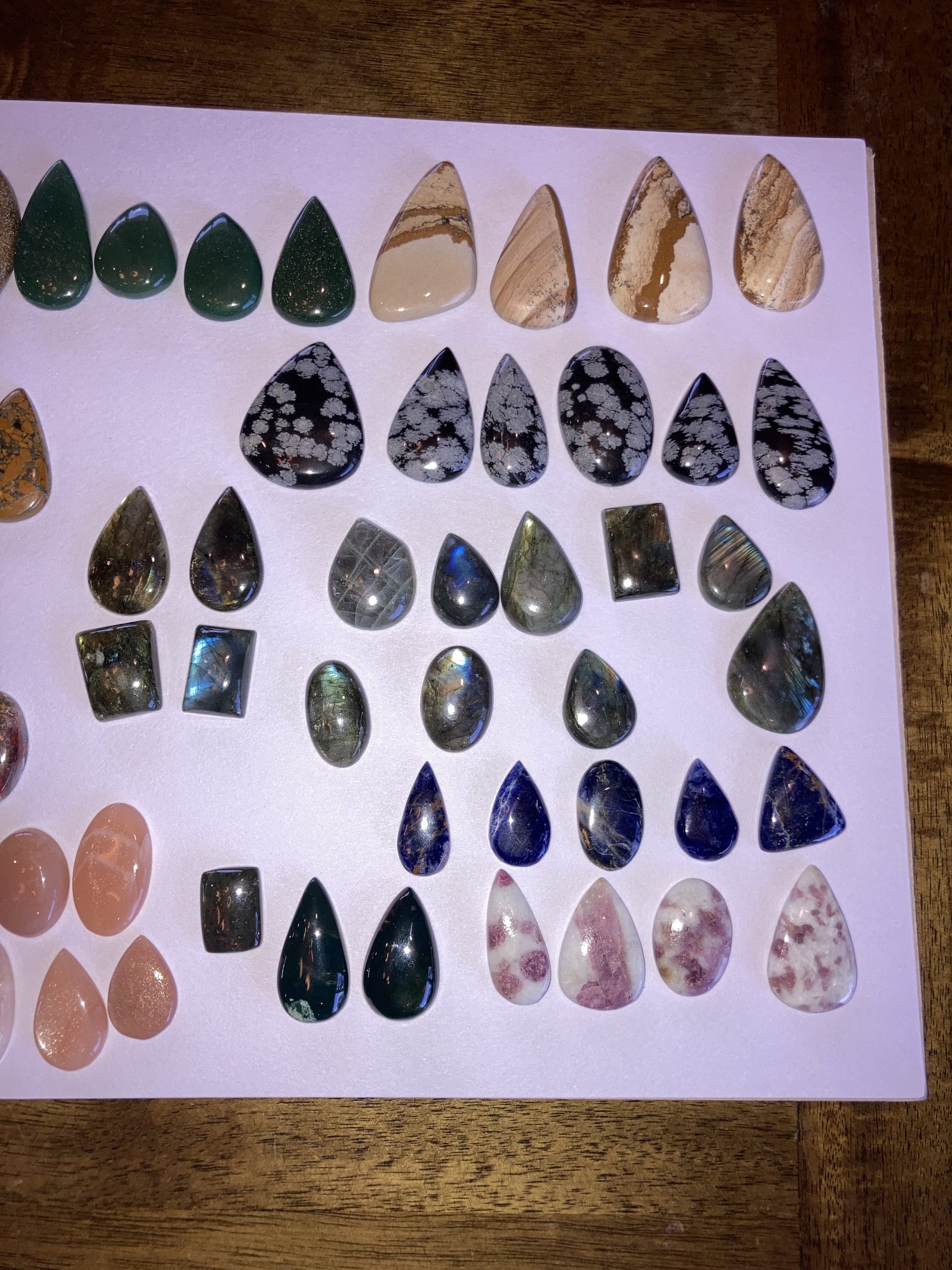 Cabochons for necklaces